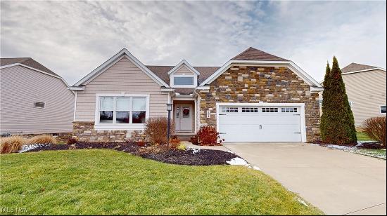 5271 Lake Vista Circle NW, Massillon OH 44646