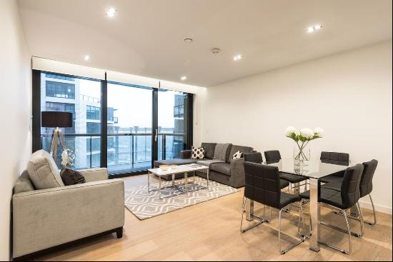 Modern two bedroom flat to rent located on the seventh floor of a highly sought after deve