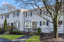 605 Woodhaven Court,Cranston, RI, 02920