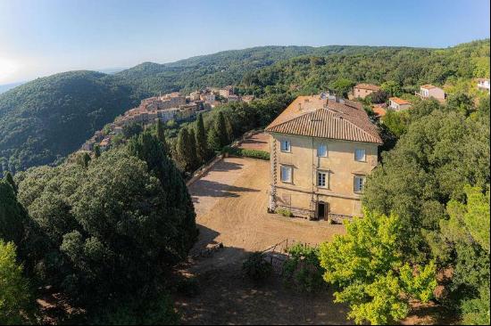 Sassetta, elegance and nobility in the villa in Val di Cornia