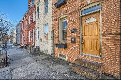 Federal Townhouse in Canton