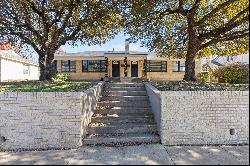 Modern Duplex Steps from TCU – Fully Updated with Prime Rental Potential!