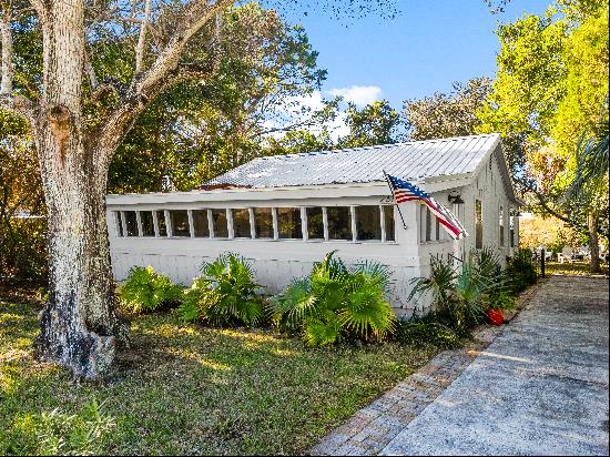 Charming Cottage On Generous Lot Walking Distance To Beach