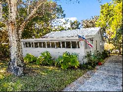 Charming Cottage On Generous Lot Walking Distance To Beach