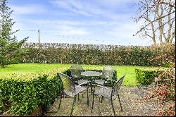 Coates Lane, Swyncombe, Henley-on-Thames, Oxfordshire, RG9 6EE