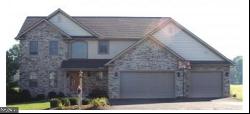 09 Rolling Meadow Rd, Lebanon PA 17046