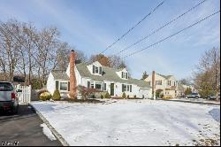 33 Highfield Ln, Cedar Grove Twp. NJ 07009