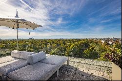 International design icon: Fantastic penthouse over approx. 380 sqm with panoramic rooftop