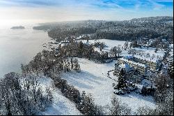 Schloss Possenhofen: Magnificent bel étage with lake view including attic floor