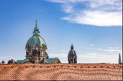 Stadtpalais Lehel: Exquisite 6-room apartment with roof terrace and panoramic views