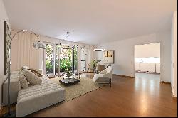 Modern, ready-to-occupy 2-room city apartment in a highly sought-after, central location