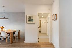 Contemporary T3 Apartment in Lisbon’s Prestigious Estrela Neighborhood with Two Parking S