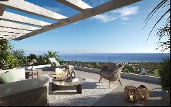 Splendorous penthouse with incredible panoramic views and own pool, steps away from Cabop