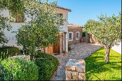 Unique villa in the southwest of Mallorca with panoramic views over Calviá