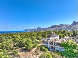 Large Mallorca Finca with sea view in secluded location with beach access