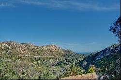 Natural stone finca with views into the valley