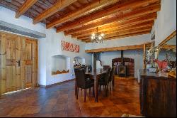 Natural stone finca with views into the valley