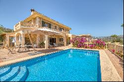 Charming Mediterranean villa in walking distance to the village