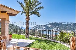 Impressive villa in Port Andratx with guest houses and views of the harbour