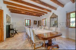 Prestigious finca in Pollensa with partial sea views