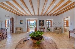 Prestigious finca in Pollensa with partial sea views