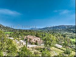 Prestigious finca in Pollensa with partial sea views