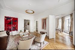 Paris 16th District – An elegant 3-bed apartment