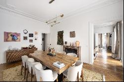 Paris 16th District – An elegant 3-bed apartment