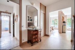 Saint-Cloud   -  A 3-bed apartment in a private residence