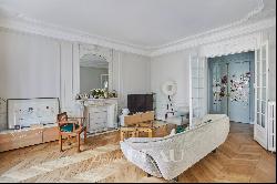 Paris 7th district - Croix Rouge - Bon Marché - Beautiful family apartment, quiet with gr