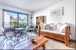 Paris 7th District –  A bright 2/3 bed apartment