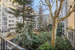 Sale - Apartment Paris 16th (Auteuil)