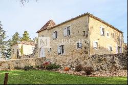 Château & guardian cottage, with pool and jacuzzi, set within well managed gardens