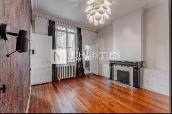 Bordeaux Jardin Public - Beautiful 133m² apartment, with cellar and parking space