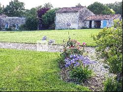 Saintes - Magnificent 14th-century Manor house