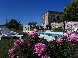 Saintes - Magnificent 14th-century Manor house