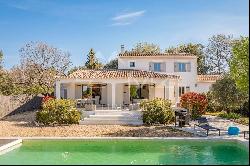 Cabrieres-d'Avignon - Charming villa in a residential area