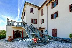 MANOR VILLA WITH VIEW OVER THE HISTORIC CENTRE FOR SALE, AREZZO