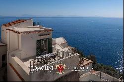 SEA VIEW HOUSE FOR SALE IN THE AMALFI COAST