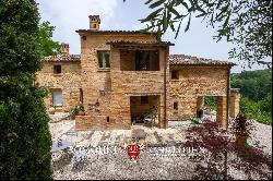 RENOVATED COUNTRY HOUSE WITH POOL FOR SALE IN MARCHE