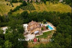 RENOVATED COUNTRY HOUSE WITH POOL FOR SALE IN MARCHE