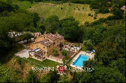 RENOVATED COUNTRY HOUSE WITH POOL FOR SALE IN MARCHE