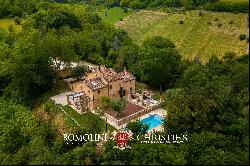 RENOVATED COUNTRY HOUSE WITH POOL FOR SALE IN MARCHE