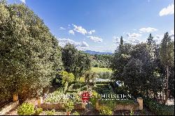 ELEGANT HISTORIC VILLA WITH GARDEN AND POOL FOR SALE IN AREZZO, TUSCANY