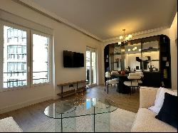 Modern and exclusive apartment full of light a few steps from the Buen Retiro Park