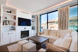 Majestic and luxurious duplex penthouse for sale with private pool and barbecue in the ex