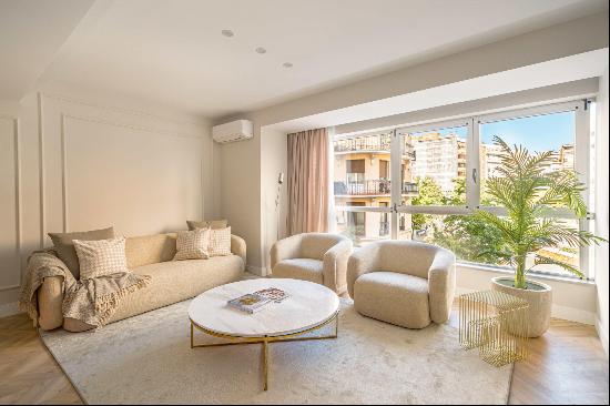 Spectacular renovated apartment in the exclusive Goya area, Salamanca