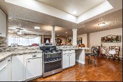 Large Remodeled Condo In The Heart of Bountiful