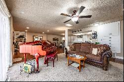 Large Remodeled Condo In The Heart of Bountiful