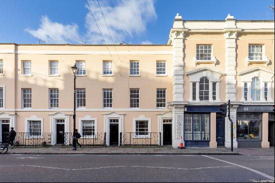 Fantastic four bedroom house in centre of Greenwich